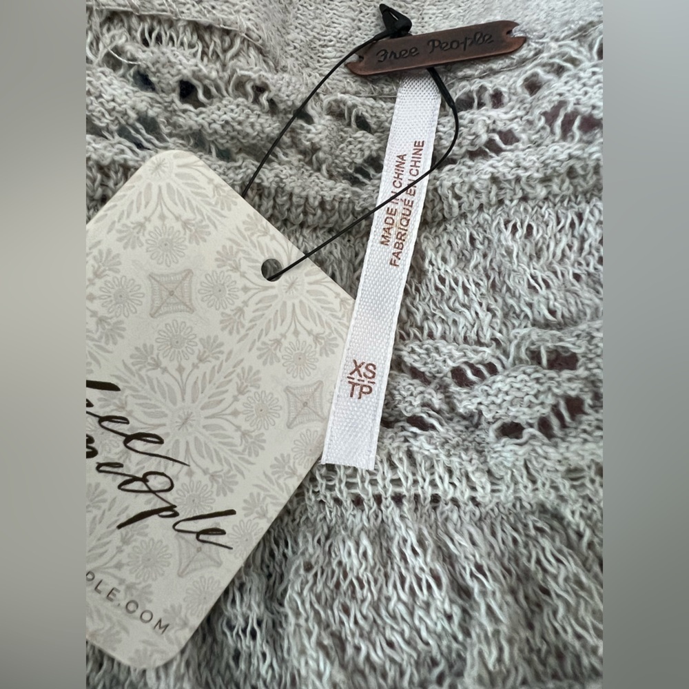 Free People Wild Roses Cardi in Grey Size XS NWT - Picture 6 of 9